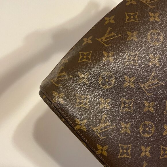 [SOLD] Louis Vuitton Luco Monogram Tote - Picture 14 of 15